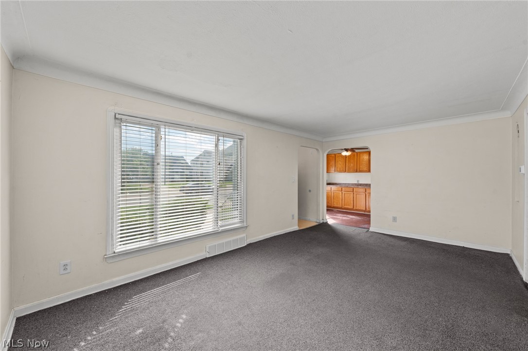 6006 Snow Road Parma OH 44129