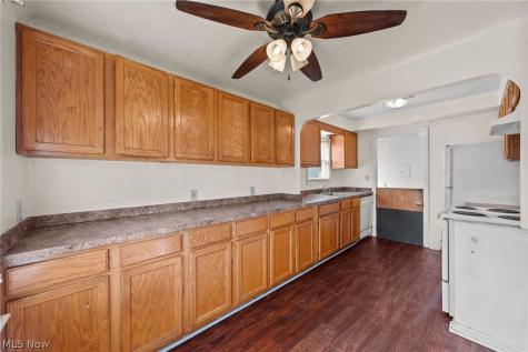 6006 Snow Road Parma OH 44129