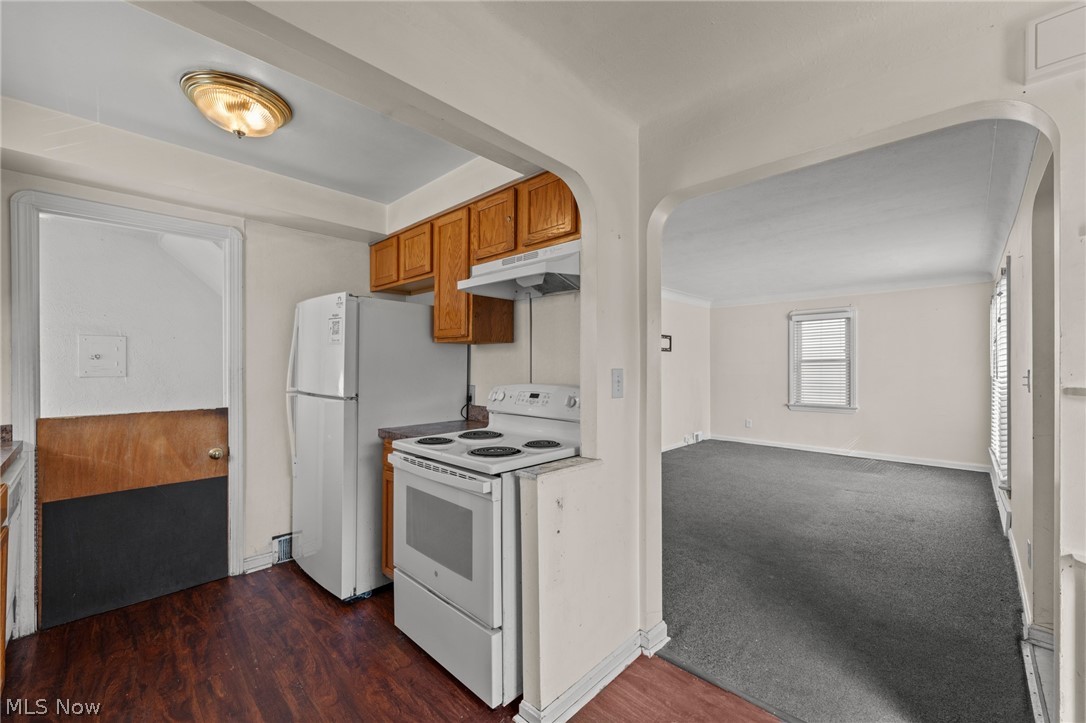 6006 Snow Road Parma OH 44129