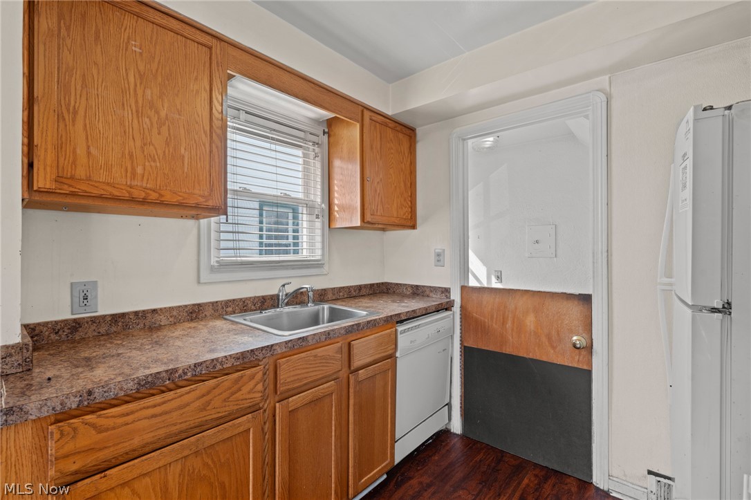 6006 Snow Road Parma OH 44129