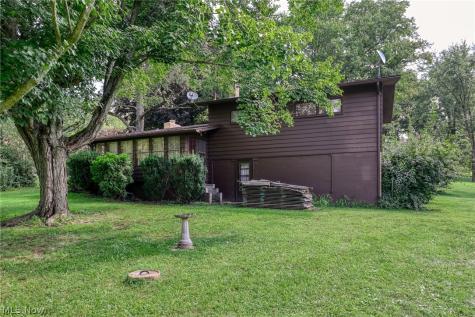 1739 Congress Lake Road Mogadore OH 44260