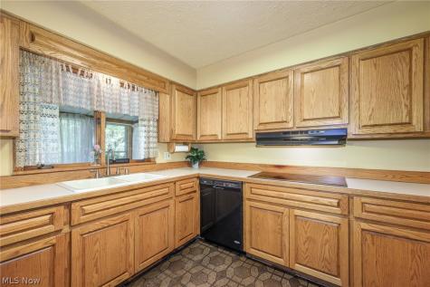 1739 Congress Lake Road Mogadore OH 44260