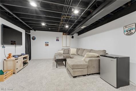 8863 Lynnpark Street NE Alliance OH 44601