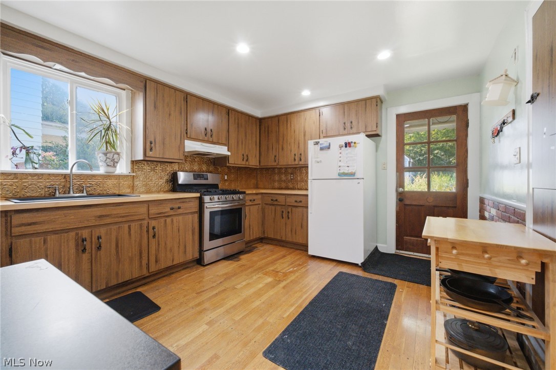 10033 Chesterfield Drive Parma Heights OH 44130
