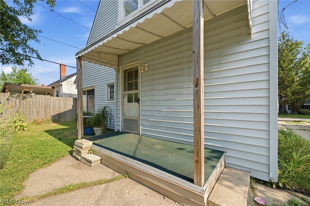 10033 Chesterfield Drive Parma Heights OH 44130