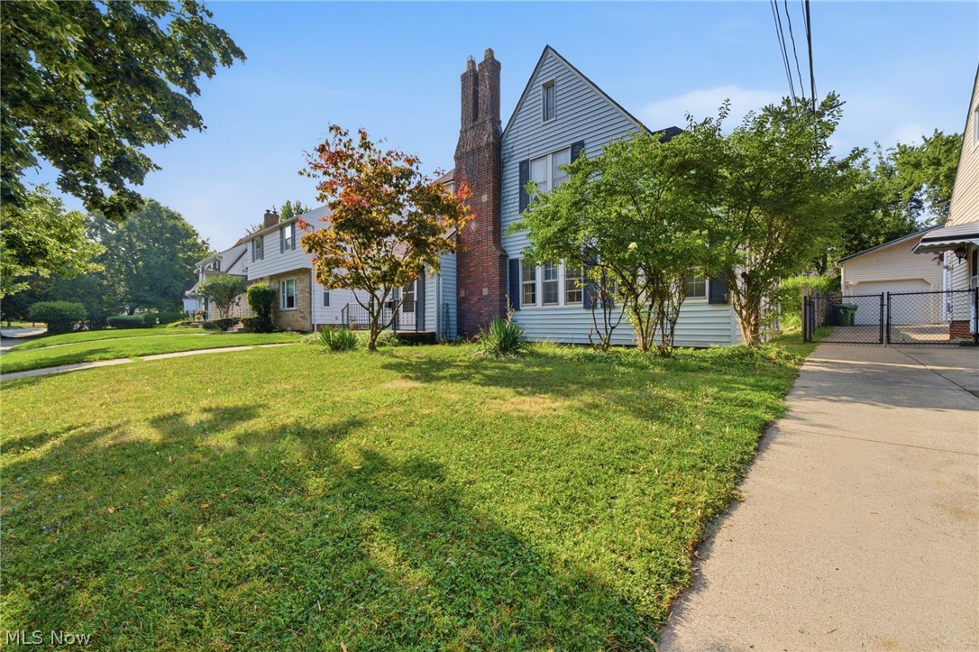 10033 Chesterfield Drive Parma Heights OH 44130