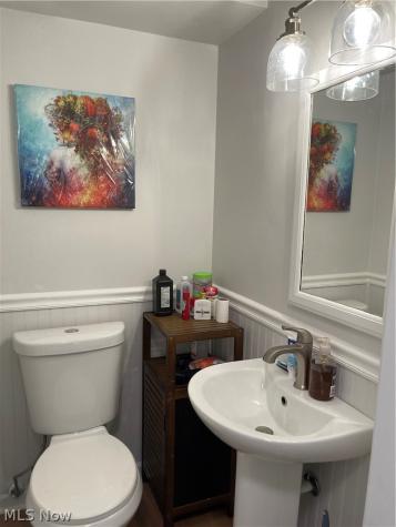 607 Castle Boulevard Akron OH 44313