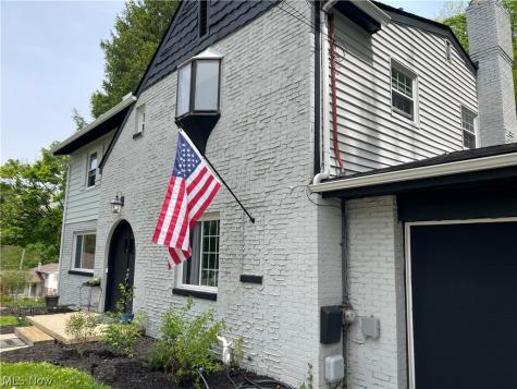607 Castle Boulevard Akron OH 44313