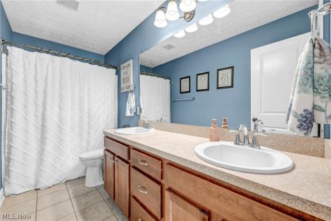 20374 Tramore Lane Strongsville OH 44149
