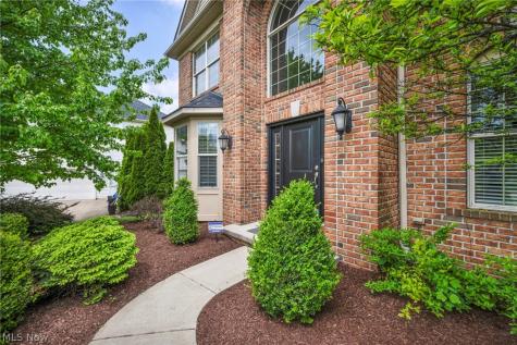 20374 Tramore Lane Strongsville OH 44149