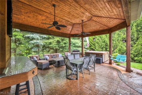 20374 Tramore Lane Strongsville OH 44149