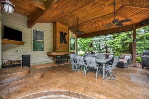 20374 Tramore Lane Strongsville OH 44149