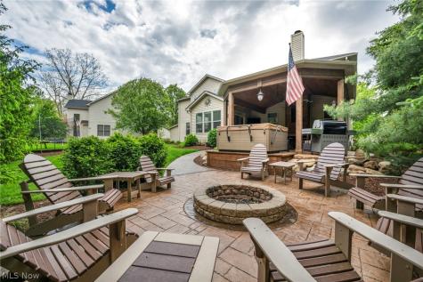 20374 Tramore Lane Strongsville OH 44149