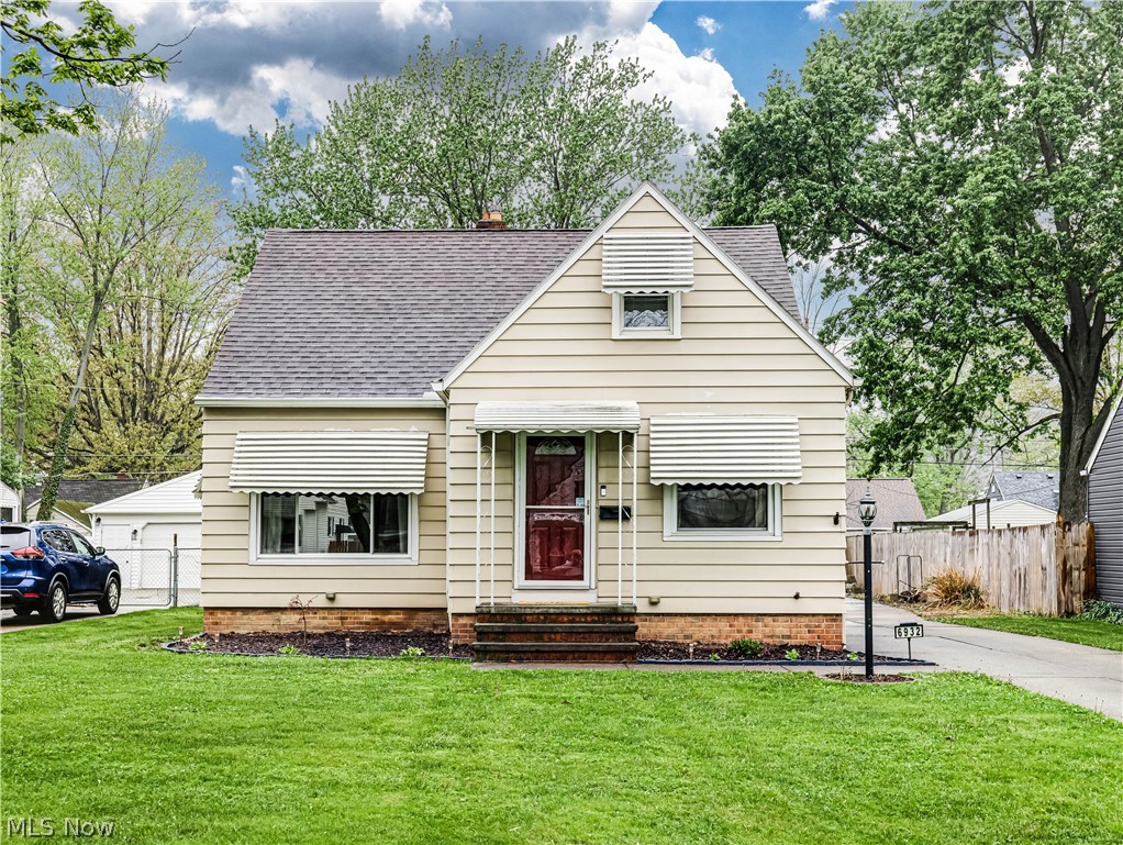 6932 Greenleaf Avenue Parma Heights OH 44130