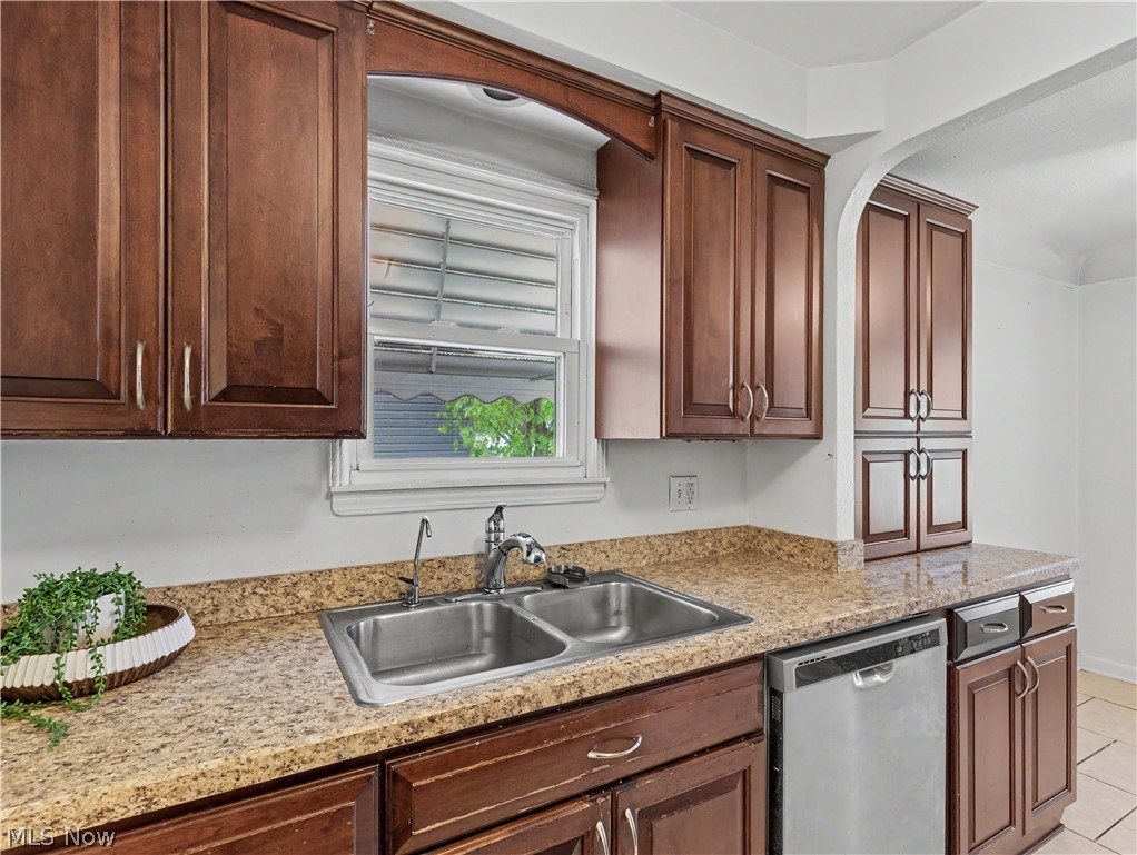 6932 Greenleaf Avenue Parma Heights OH 44130