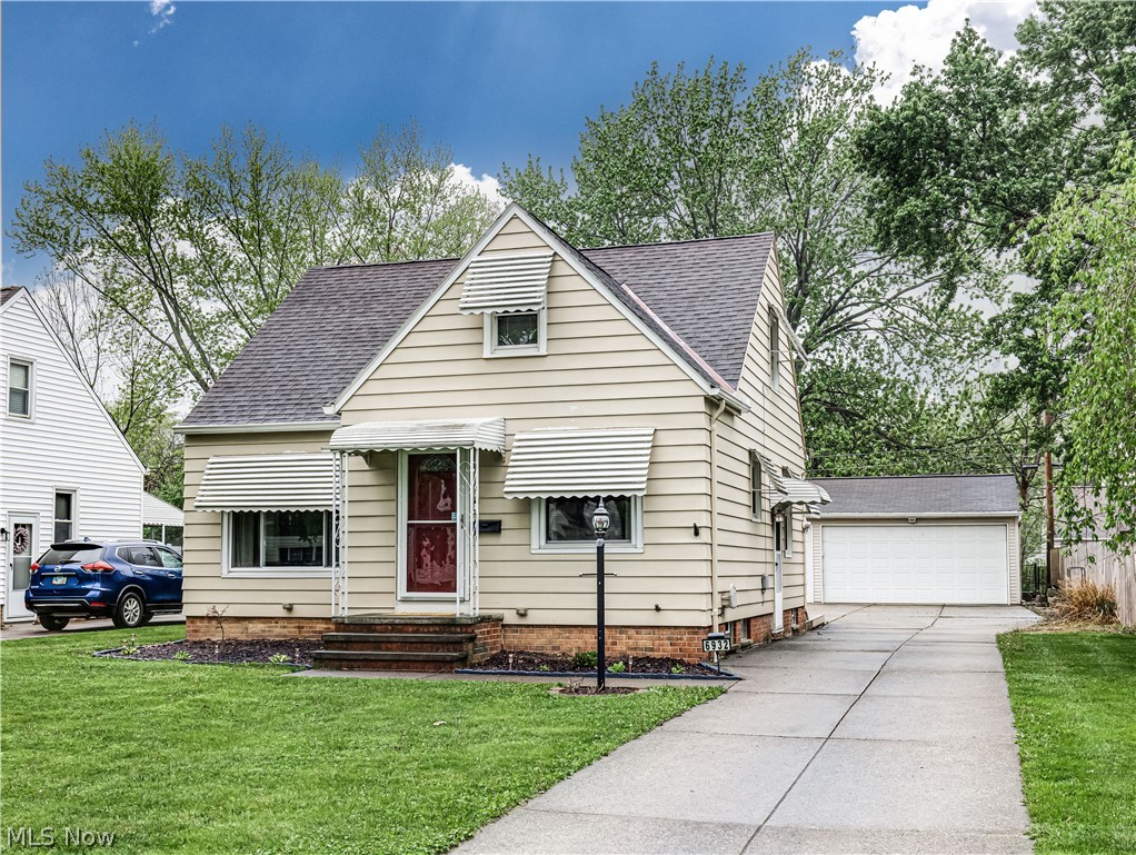 6932 Greenleaf Avenue Parma Heights OH 44130