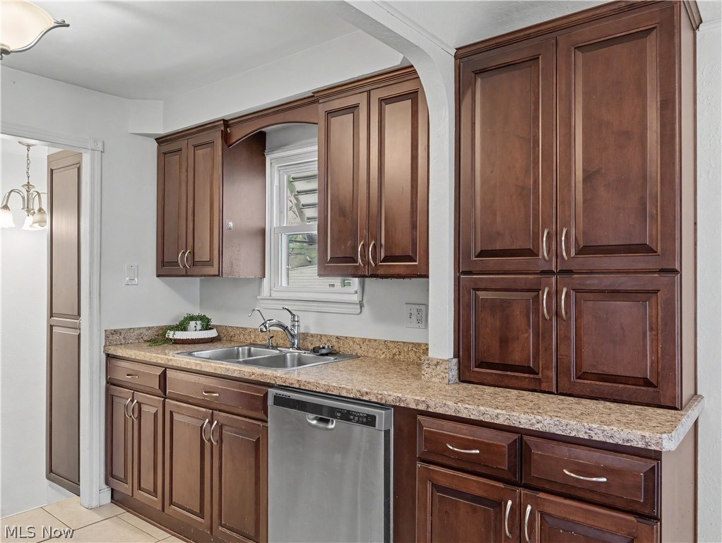 6932 Greenleaf Avenue Parma Heights OH 44130