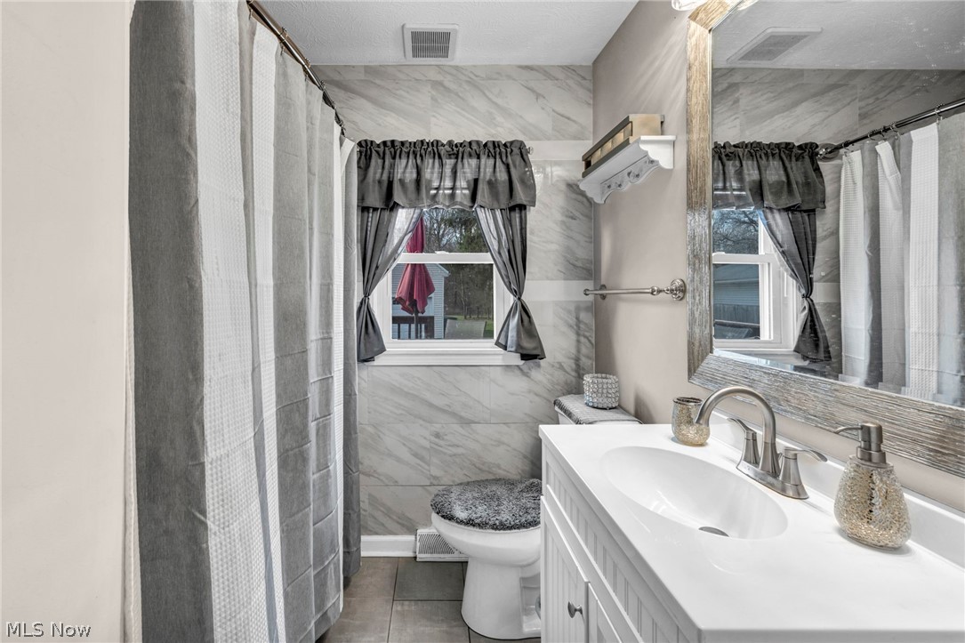 1412 Redbush Road Akron OH 44320