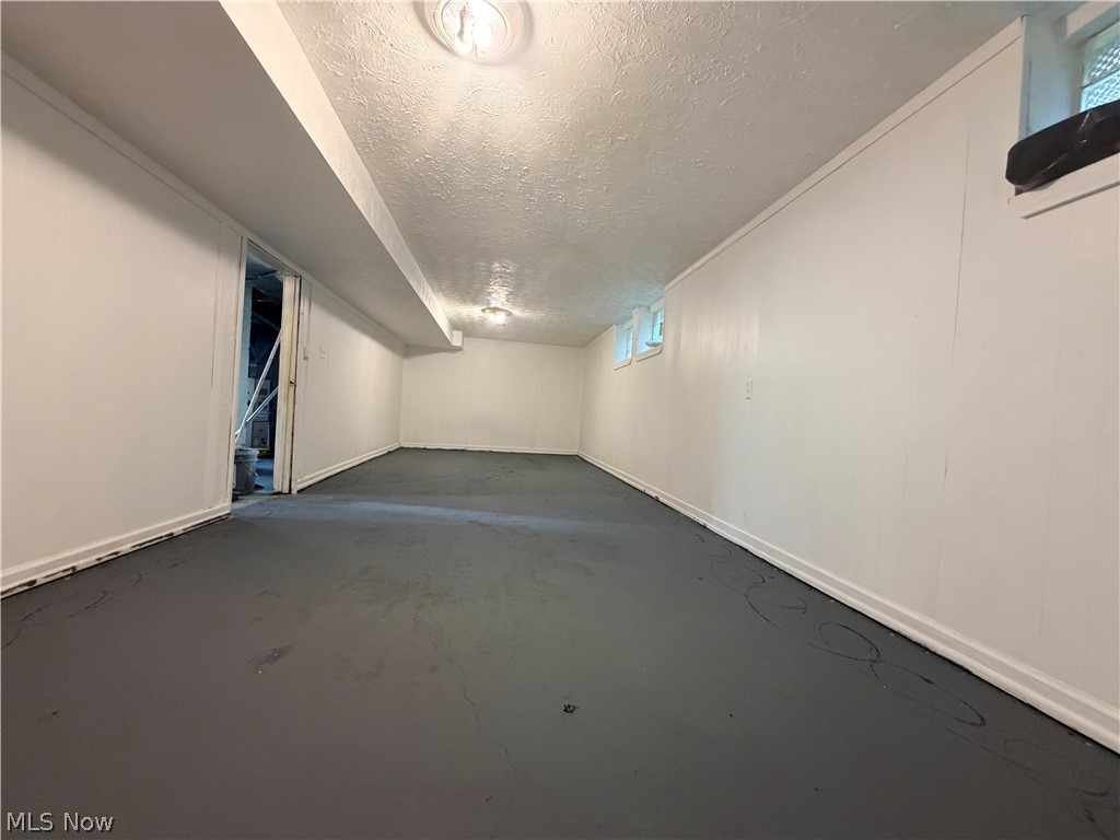 12716 Kadel Avenue Cleveland OH 44135