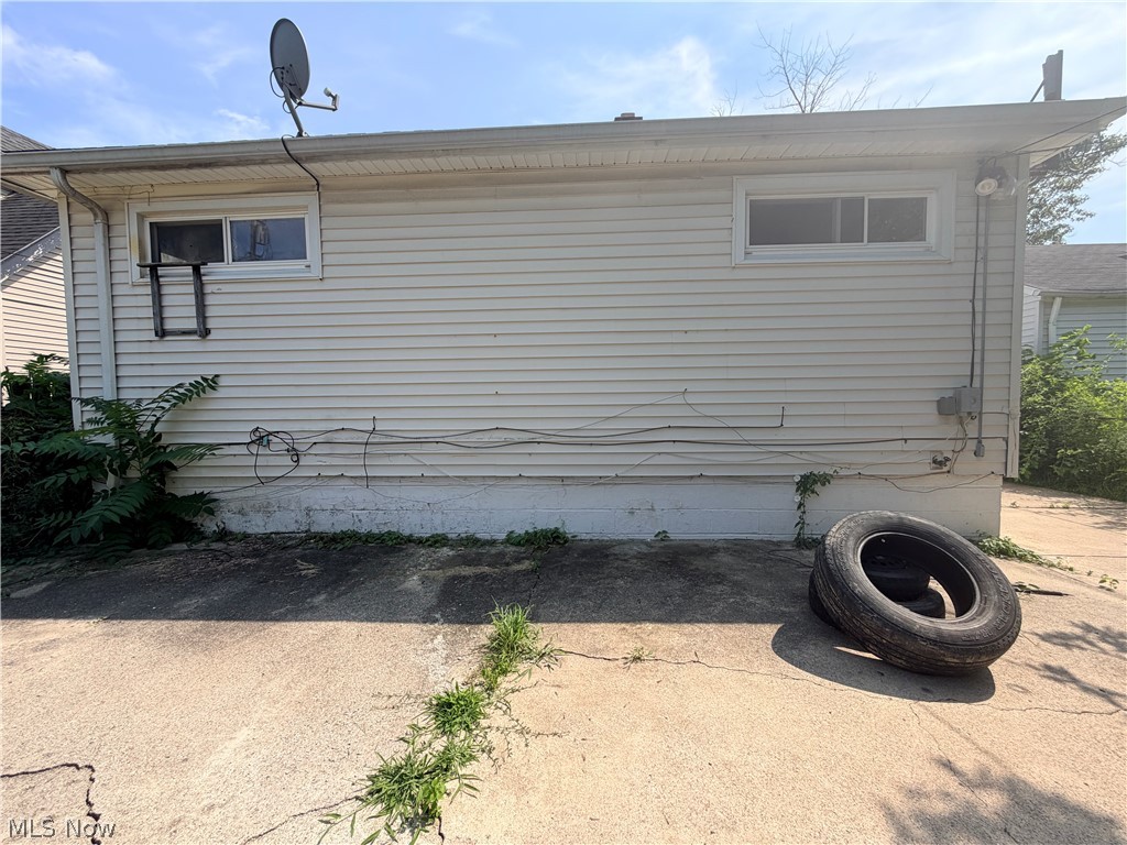 12716 Kadel Avenue Cleveland OH 44135