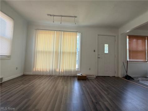 12716 Kadel Avenue Cleveland OH 44135