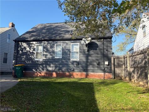 17906 Libby Road Maple Heights OH 44137