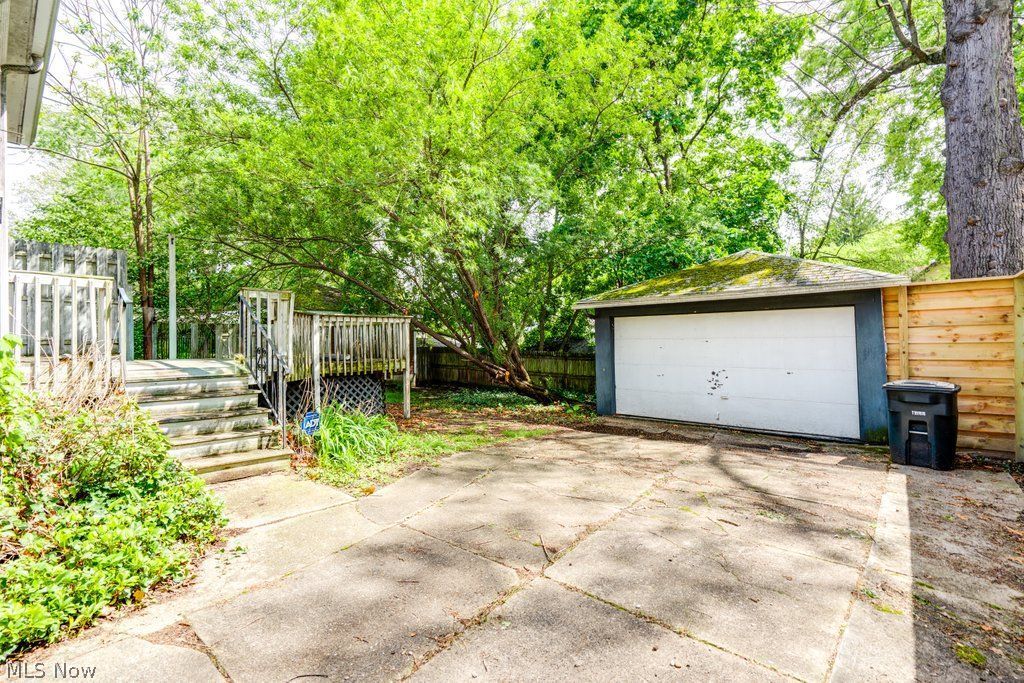 836 Elmore Avenue Akron OH 44302