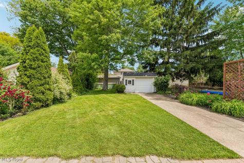 20562 Stanford Avenue Fairview Park OH 44126