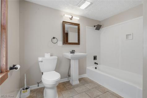 2321 S Arch Avenue S Alliance OH 44601