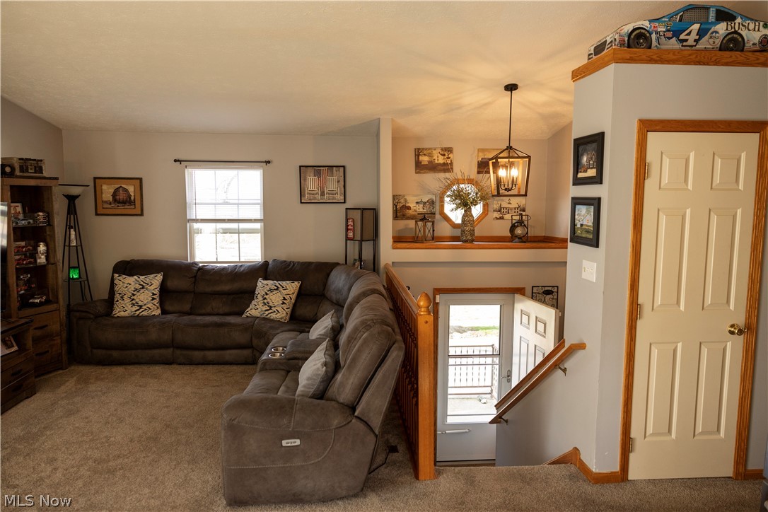 1882 Daniels Avenue Akron OH 44312