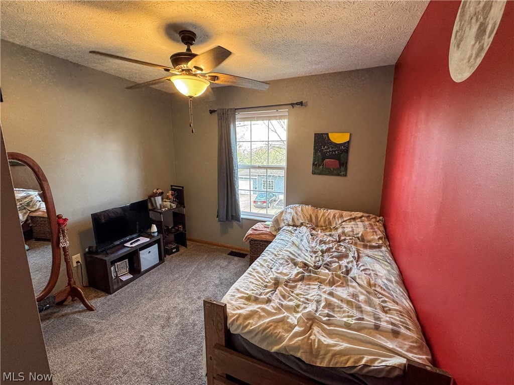 1882 Daniels Avenue Akron OH 44312