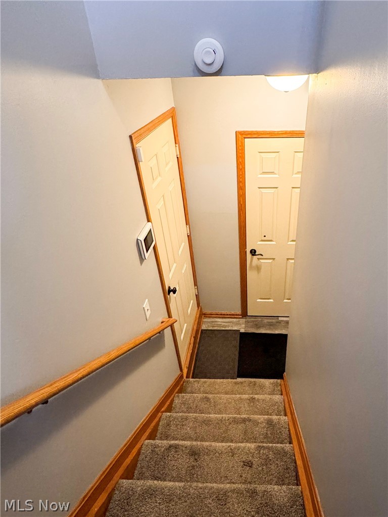 1882 Daniels Avenue Akron OH 44312