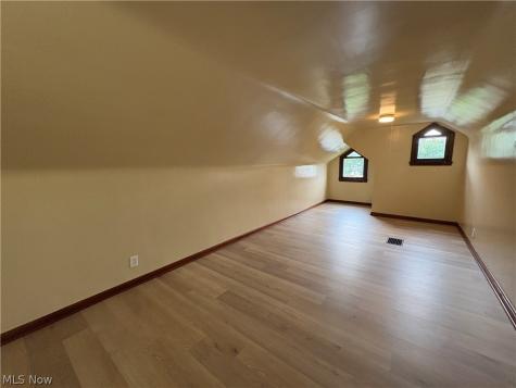 1195 Lindsay Avenue Akron OH 44306