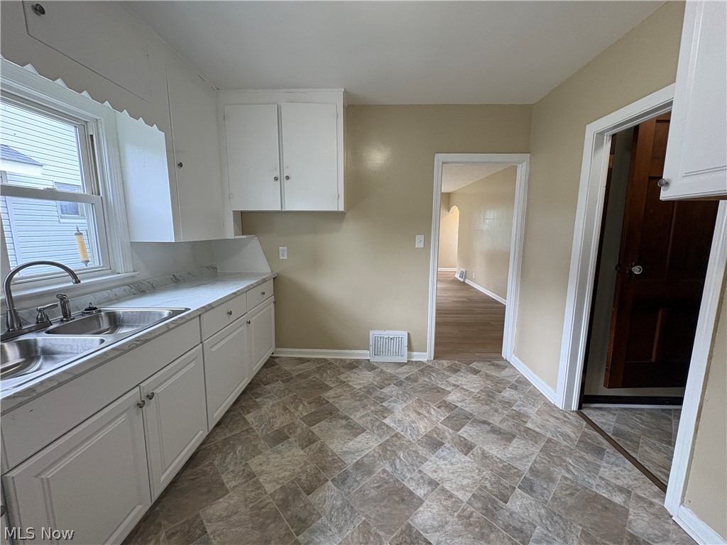 1195 Lindsay Avenue Akron OH 44306
