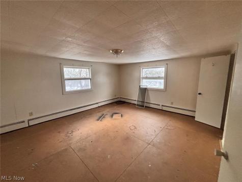 78 W Glendale Road Bedford OH 44146