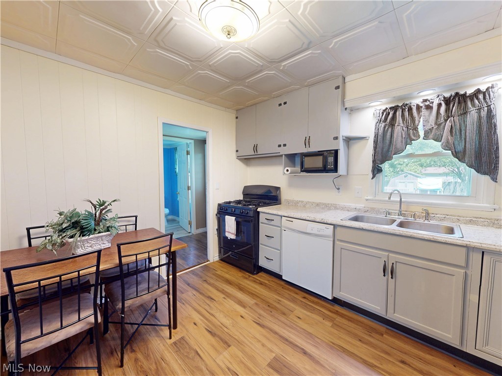 435 2nd Street SE Brewster OH 44613