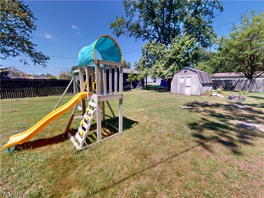 435 2nd Street SE Brewster OH 44613