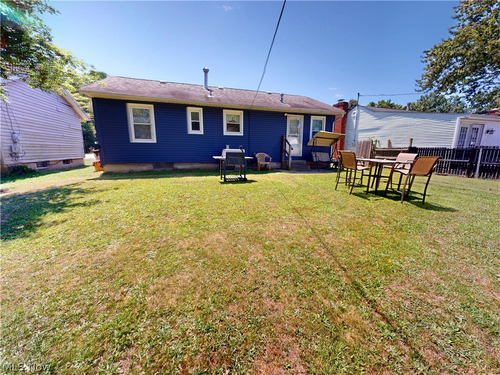 435 2nd Street SE Brewster OH 44613