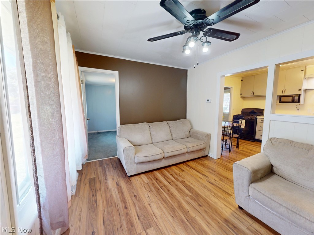 435 2nd Street SE Brewster OH 44613