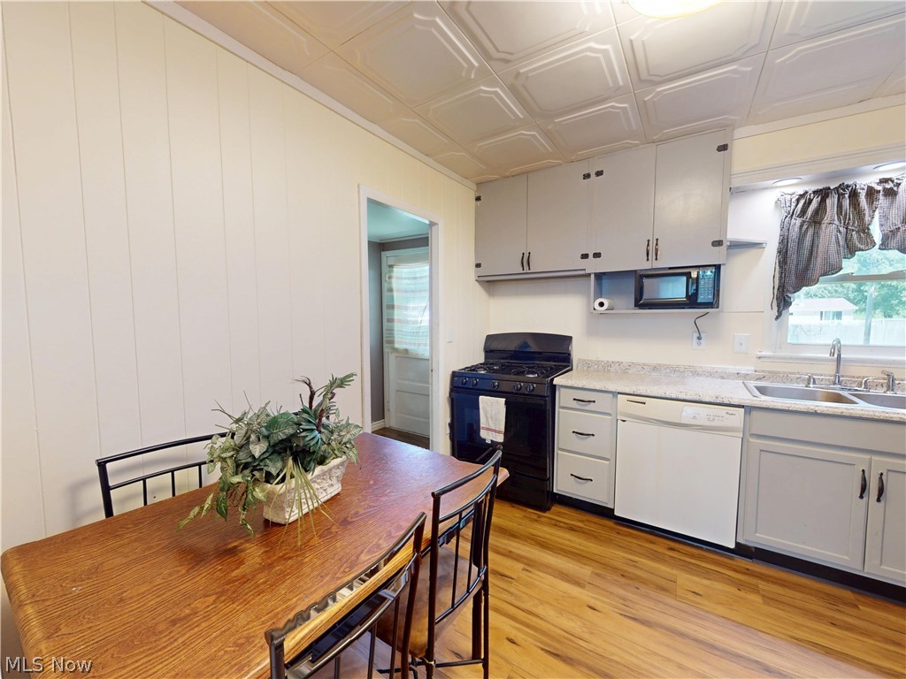 435 2nd Street SE Brewster OH 44613