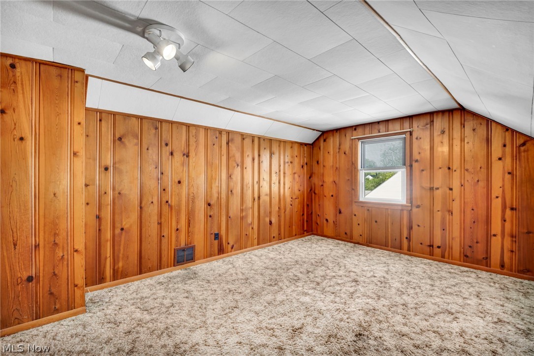22 Natalie Road Bedford OH 44146