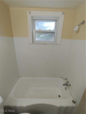 148 Millet Avenue Youngstown OH 44509