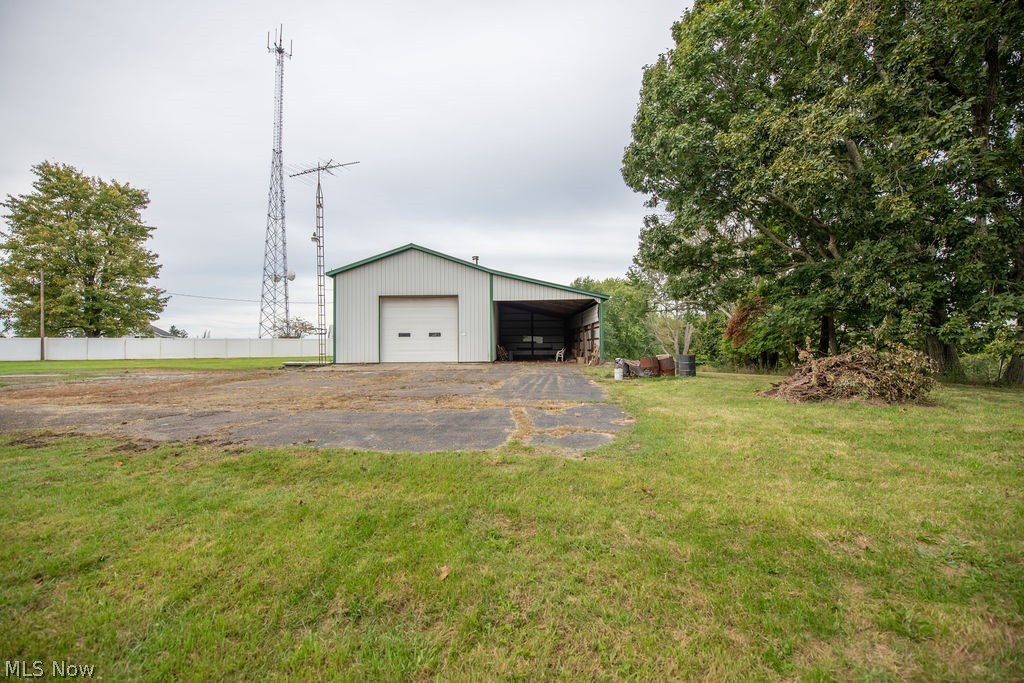 2468 Tabor Ridge Road NE New Philadelphia OH 44663