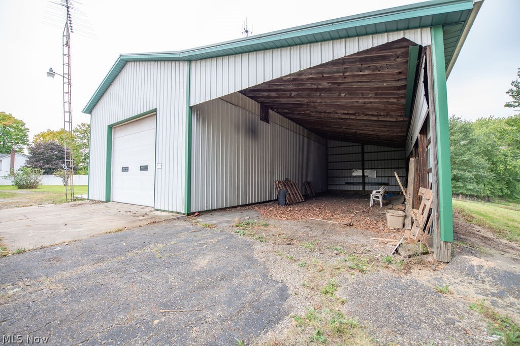 2468 Tabor Ridge Road NE New Philadelphia OH 44663