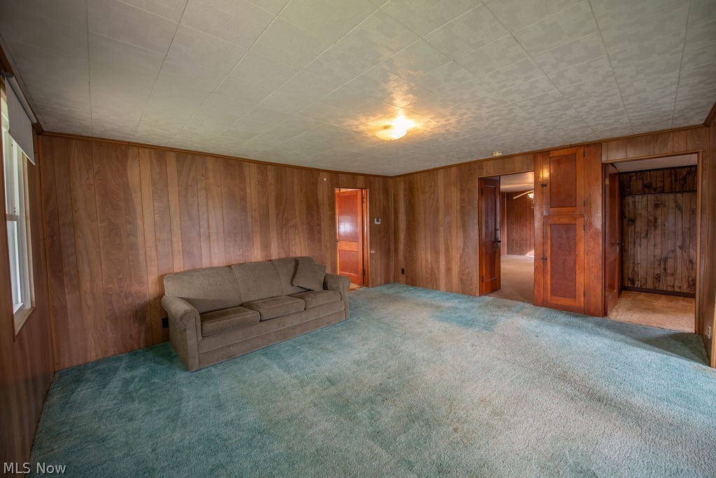 2468 Tabor Ridge Road NE New Philadelphia OH 44663