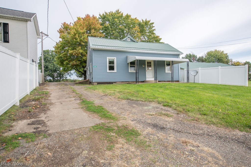 2468 Tabor Ridge Road NE New Philadelphia OH 44663