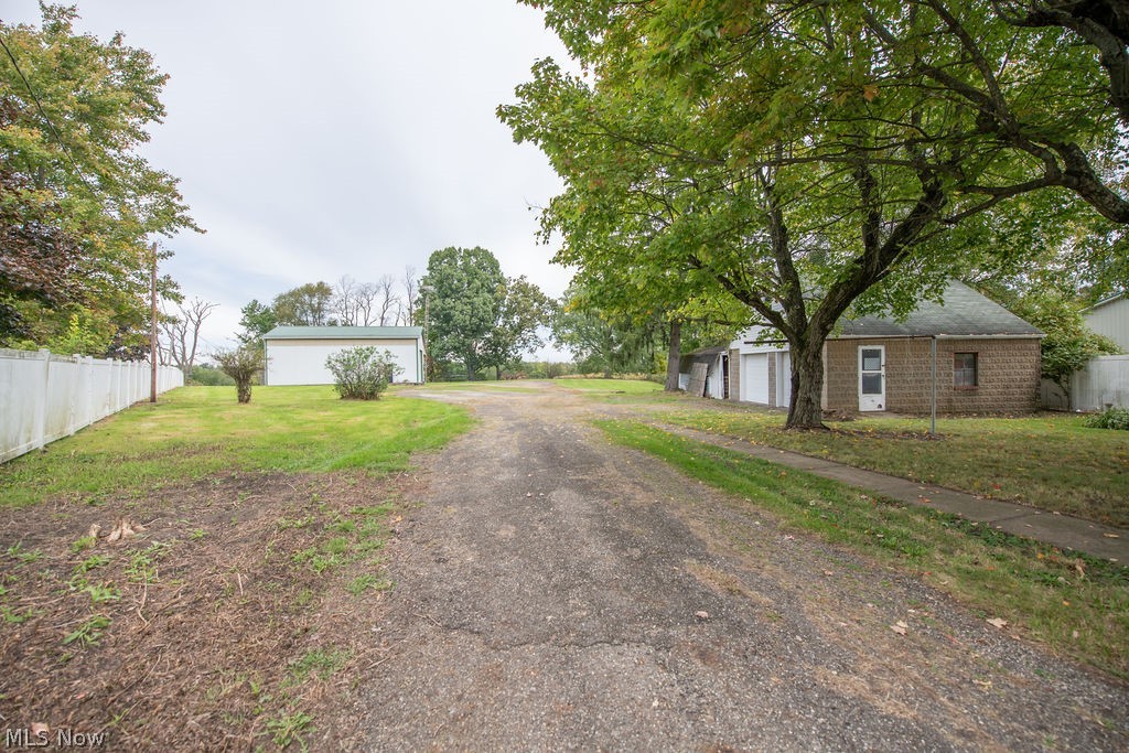 2468 Tabor Ridge Road NE New Philadelphia OH 44663