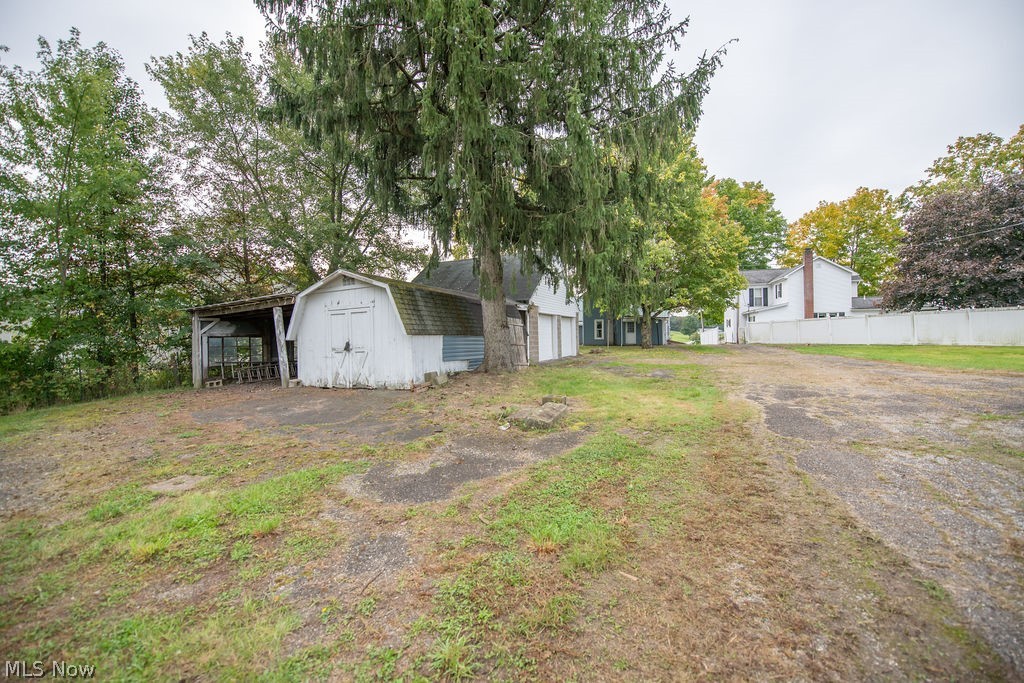2468 Tabor Ridge Road NE New Philadelphia OH 44663