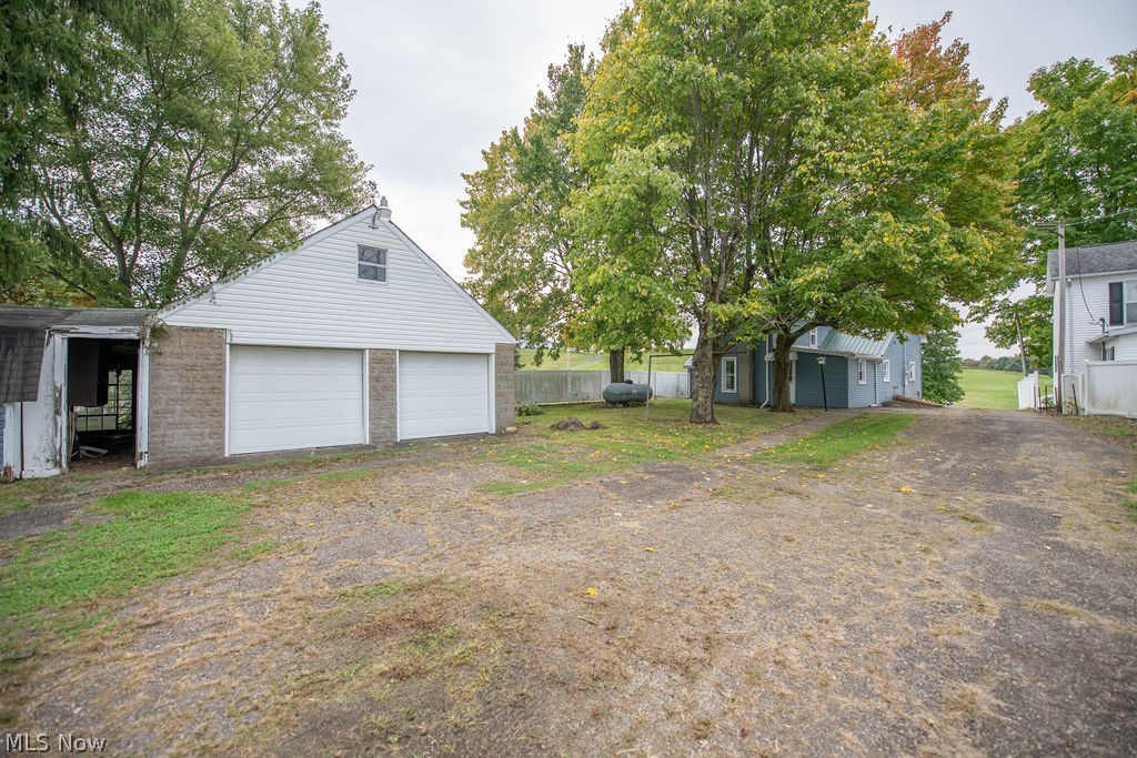 2468 Tabor Ridge Road NE New Philadelphia OH 44663