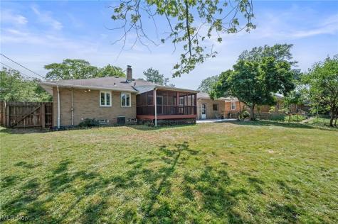 11580 Lake Avenue Cleveland OH 44102